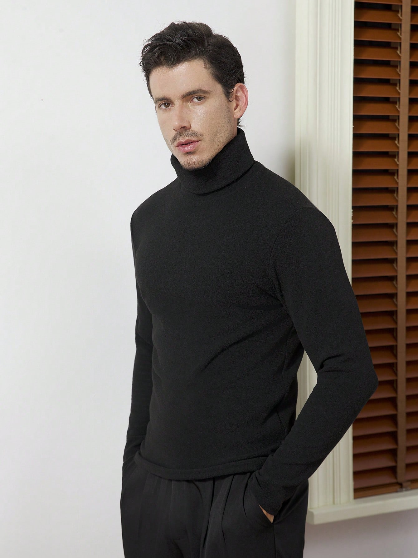 Men's Black High-Neck Long Sle - Base Layer Top 评论和价格